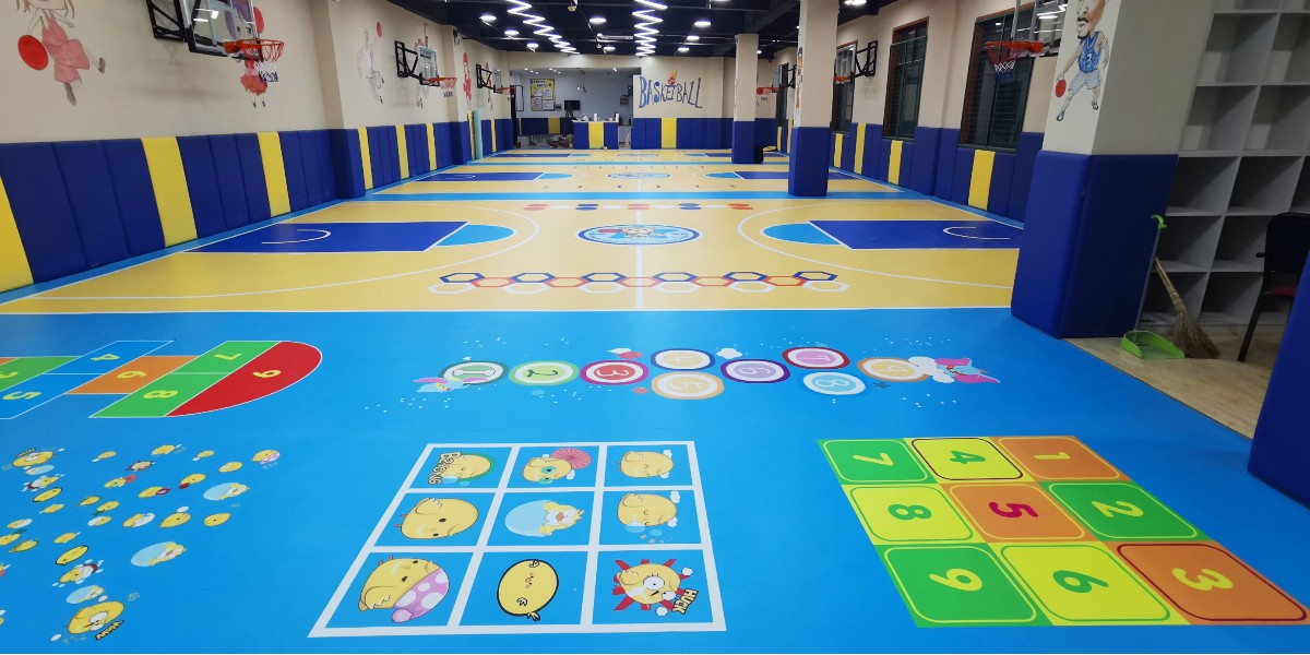 南京星途體育少兒籃球館+體適能鍛煉區地膠個性化定制